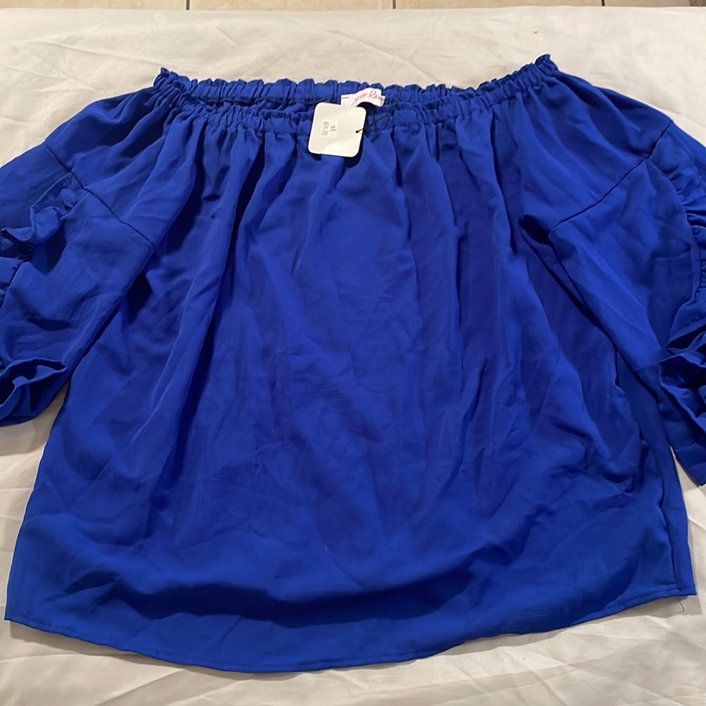 Off shoulder frilly top